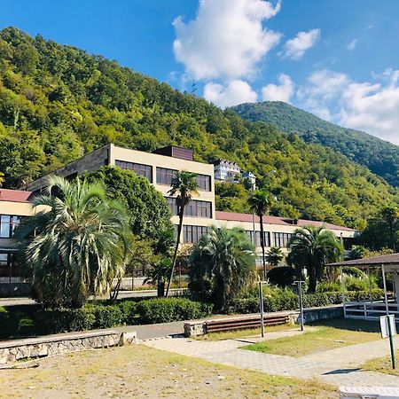 Hotel Continent Gagra Buitenkant foto
