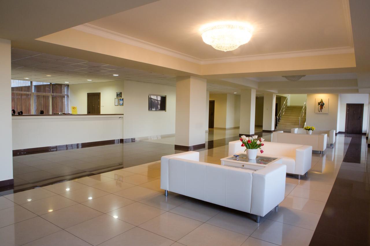 Hotel Continent Gagra Buitenkant foto